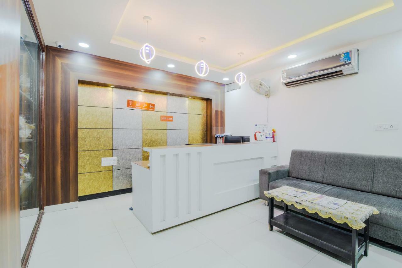 Отель Neema Residency Анантапур Экстерьер фото